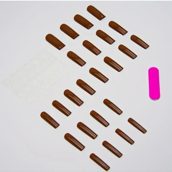 24 Pieces Fake Press On Nails - Picture 2 of 7